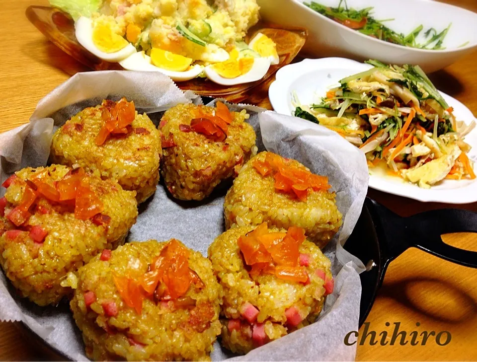 さわこさんの料理 カレーチーズ焼きおにぎり🍙|川上千尋さん