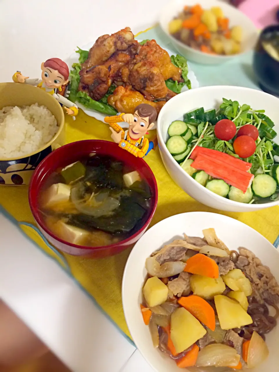 今日の晩ご飯                               肉じゃが    サラダ    味噌汁           手羽元の甘辛焼き|おくるまさん