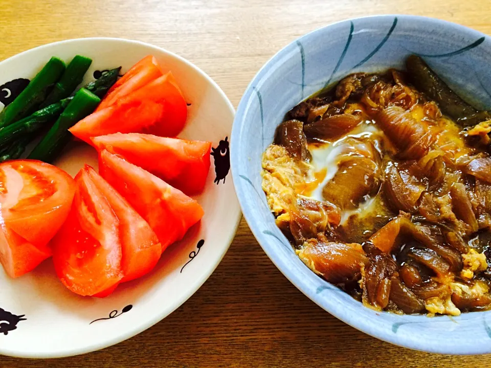 牛すじ煮の卵とじ&生野菜|sceviさん