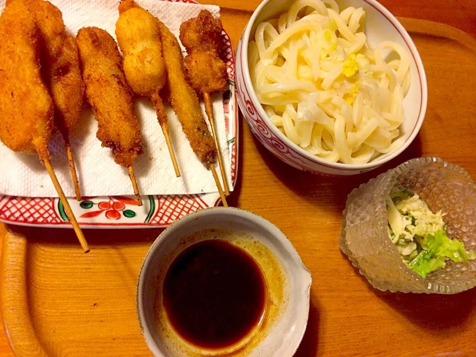 串カツ、ぶっかけうどん、胡瓜サラダ|yuyusuzuさん