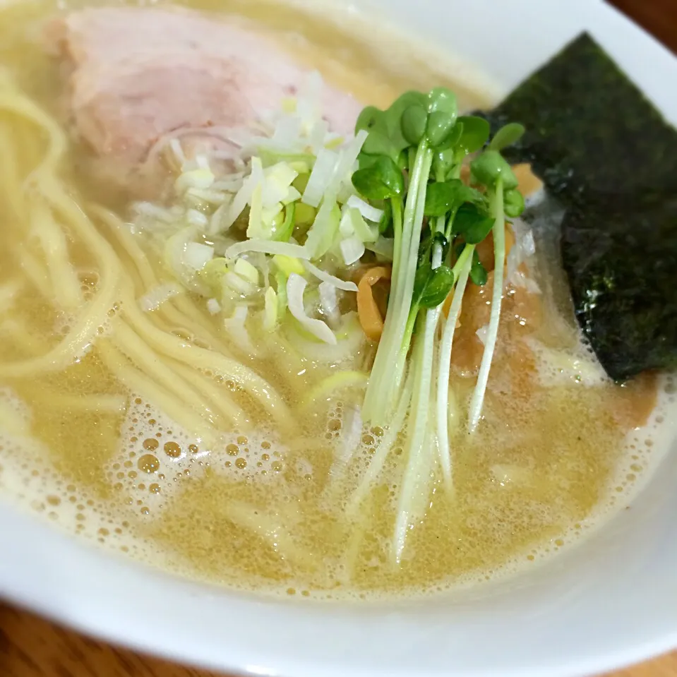 前から気になっていた  *\( らーめん  桐麺  ^o^)/*|hamamaさん