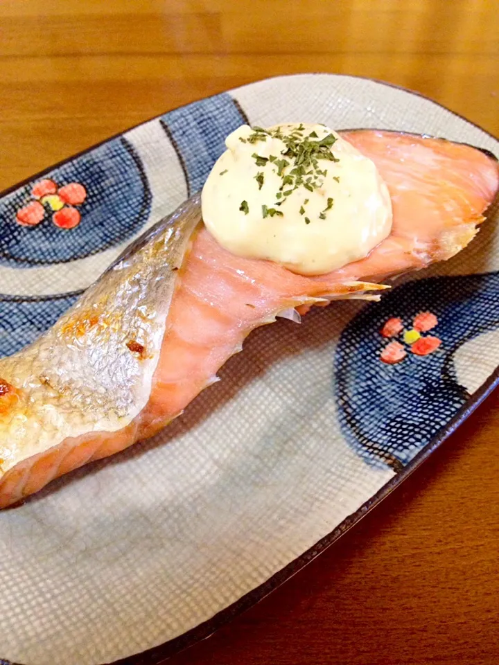 鮭の塩焼き🐟タルタルソースがけ|まいりさん