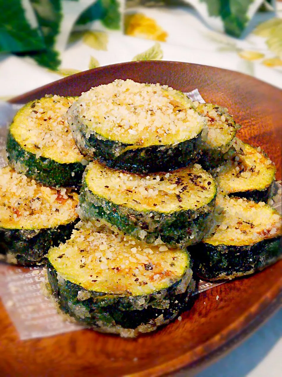 ズッキーニのフリット♪バジルとパルメザンで♡|あゆさん