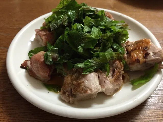 Snapdishの料理写真:鶏🐓モモ肉の塩焼き❗️꒰๑•ૅૄ•๑꒱✨|サソリさん