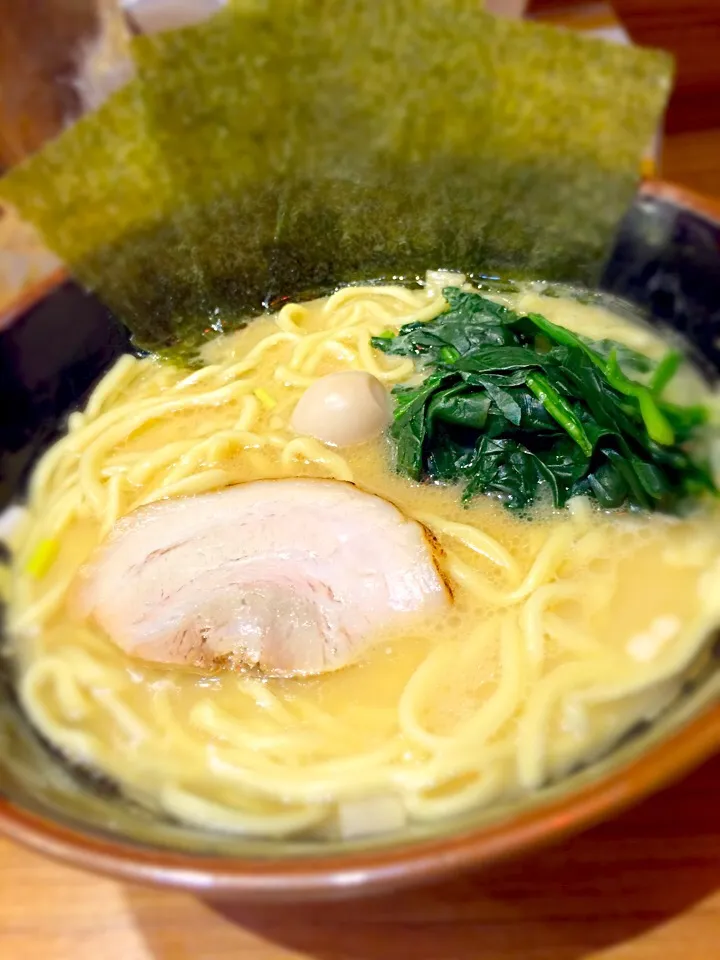 Snapdishの料理写真:いつもの家系ラーメン|ryosanさん