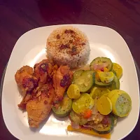 Snapdishの料理写真:Pan seared organic chicken wings with squash ,zucchini and brown rice.|BJ Randolphさん