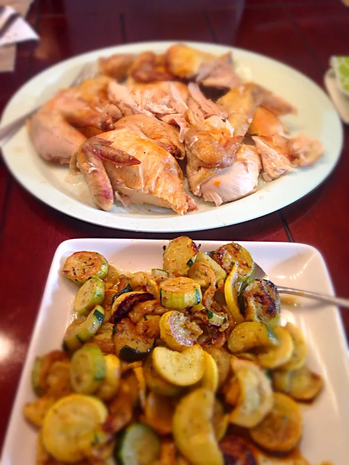 Snapdishの料理写真:Roast chicken and zucchini|robyn leeさん