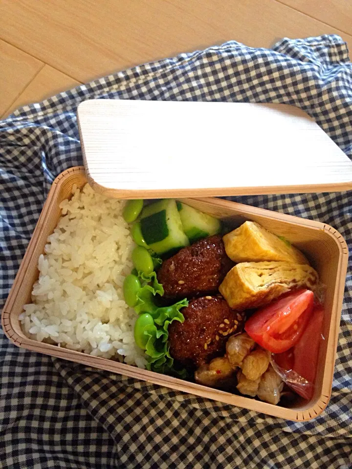 今日のお弁当。蓮根入りつくね、セセリの柚子胡椒炒め、出し巻き卵ほか。|Junさん