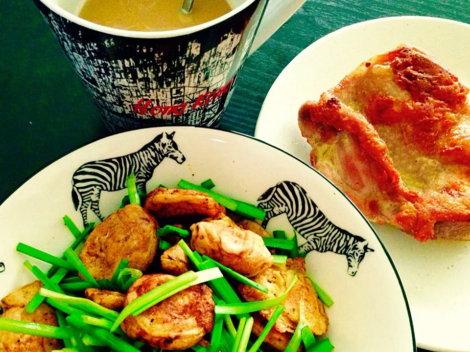 Snapdishの料理写真:Fried Fu and chive, Sauteed Chicken|Seagrapesさん