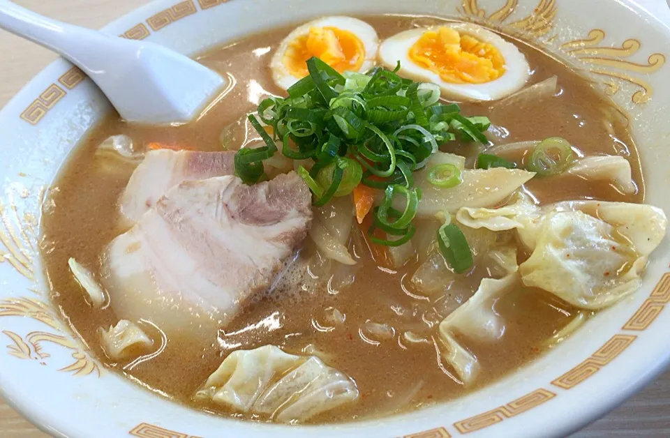 あごだし醤油ベースの味噌🍜ラーメン🍜( ^ω^ )|きのすけ〜さん