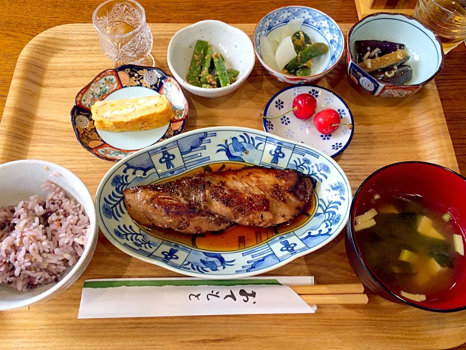 Teriyaki yellowtail🍚鰤の照り焼き定食|🌈Ami🍻さん