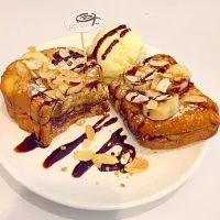 Stuffed chocolate banana French toast|josephineさん