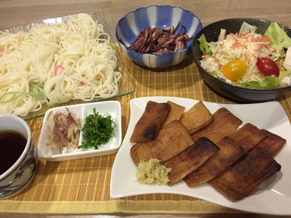 冷麦・長天な網焼き・イカげそ生姜炒め・大根の味噌マヨサラダ|まーままさん