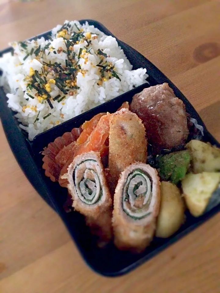 Snapdishの料理写真:梅しそロースカツ弁当🍱💓|meyou..さん