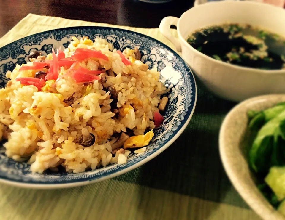 きゅーじつのお昼ごはん！おばあちゃんのチャーハン(((o(*ﾟ▽ﾟ*)o)))|もっつぁさん