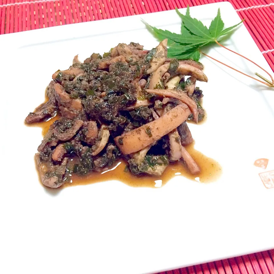 イカの肝和えホイル蒸し ゴツい色合いですがお酒と御飯がすすむよ😁🍺🍶🍷🍚|佐野未起さん