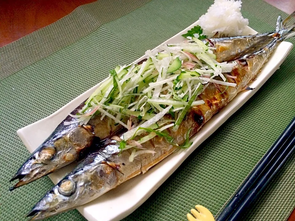 Grilled saury radish sauce🐟秋刀魚の塩焼き香味野菜添え|🌈Ami🍻さん