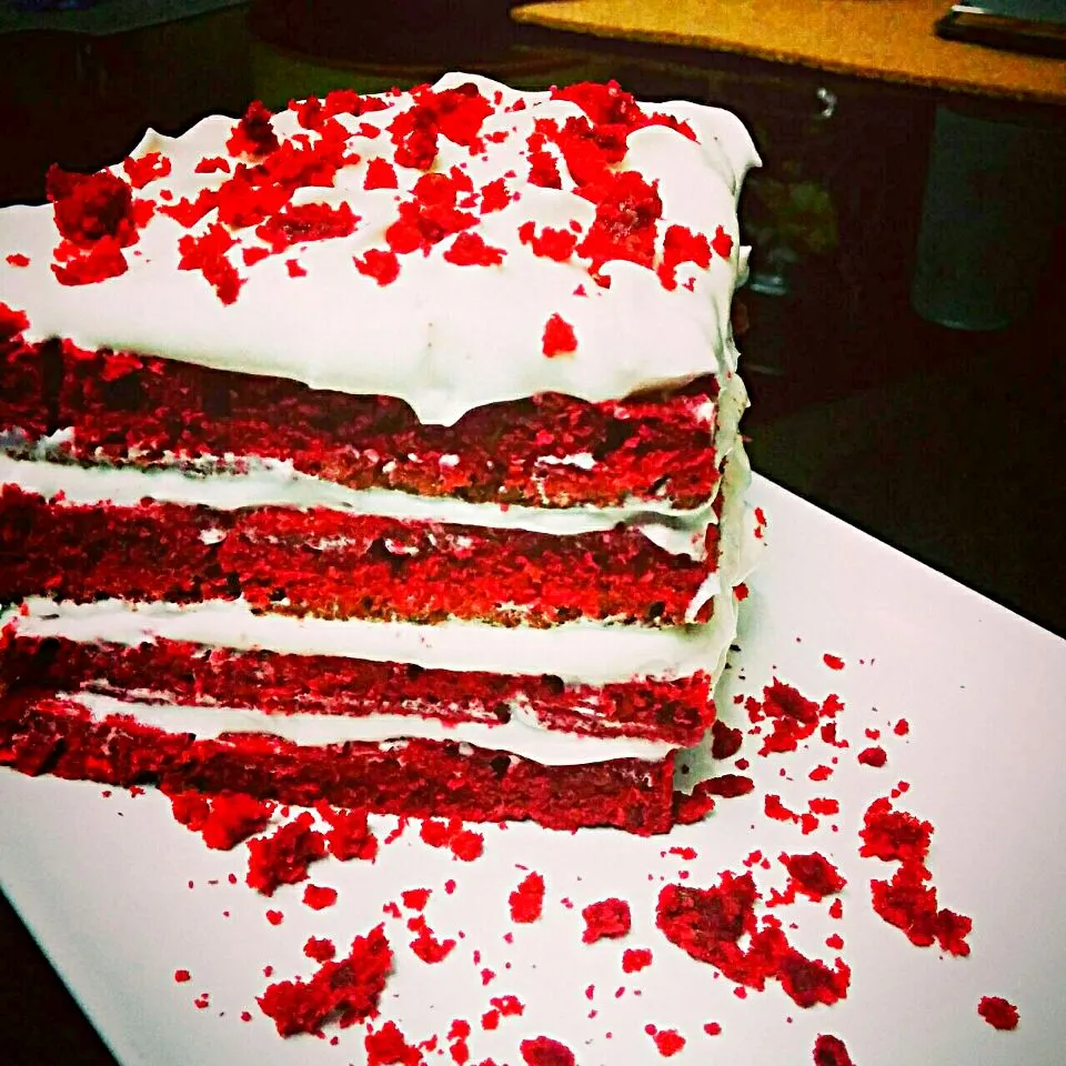 Four layered Red velvet cake #redvelvet #cake|Alister Mendonzaさん