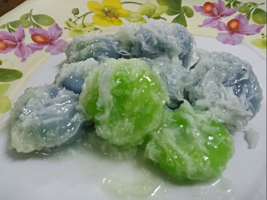 Puteri Mandi literally translated as Shower Princess - Kelantan/Terengganu dessert|FooDin'sさん