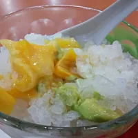 Snapdishの料理写真:Es Teller 77, Indonesian famous cold dessert

avocado+coconut+jackfruit+special sauce+ice|yui hongoさん