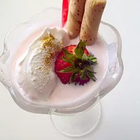 Strawberry milkshake|Atalee Gordonさん