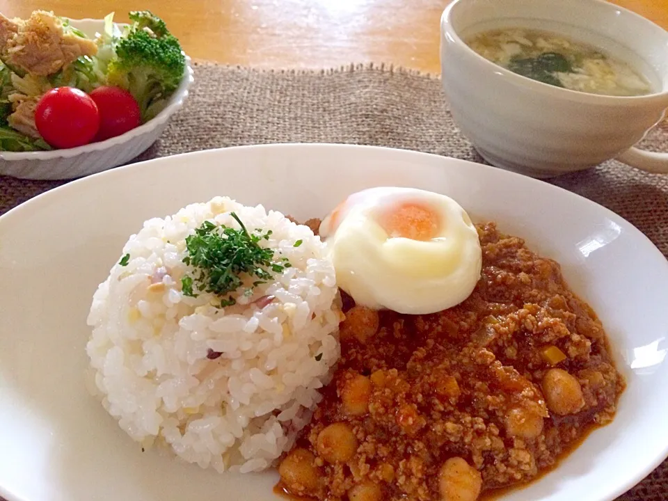 咲きちゃんさんの料理 フライパン一つで✨豚肉キーマカレー|みきおさん