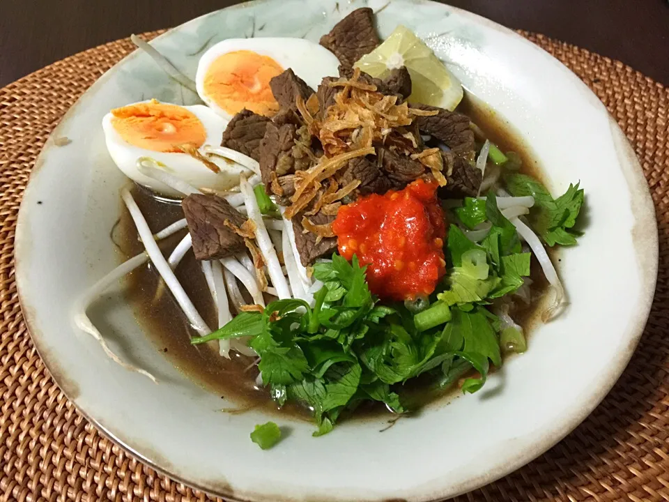 Nasi rawon|yeni kartikasariさん