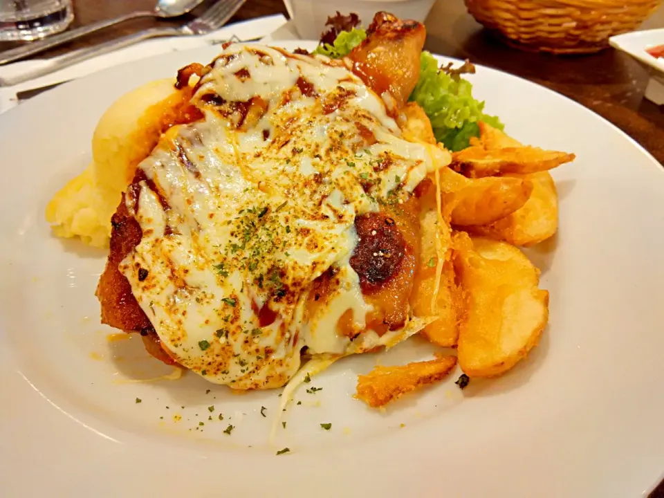 Honey Glaze Chicken Chop with cheese...|Jason Letchumananさん