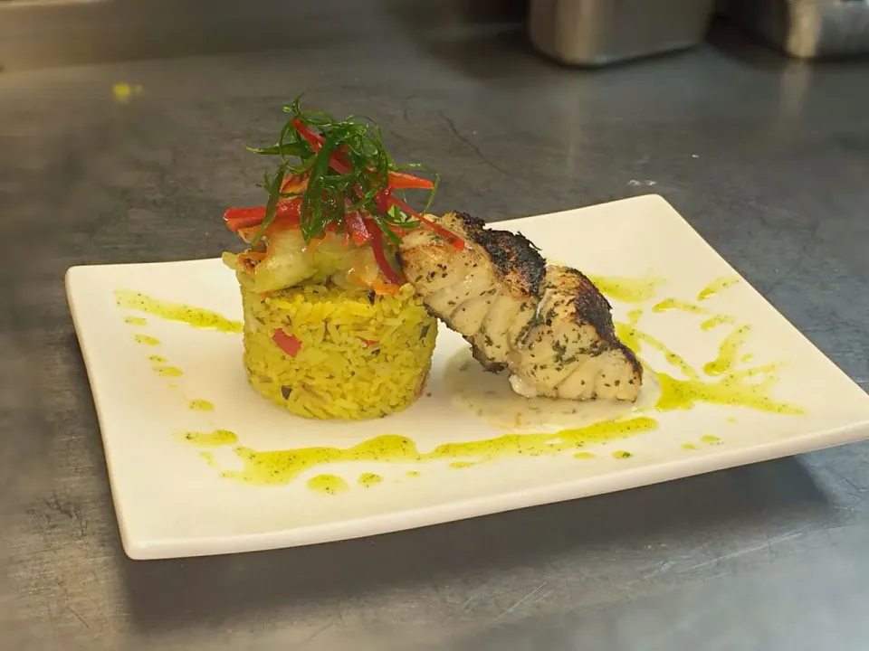 Curry coconut rice with a jerk rubbed halibut|Chef Andresさん