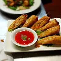 Thai chicken egg rolls with a Thai sweet chilli sauce.|Chef Andresさん