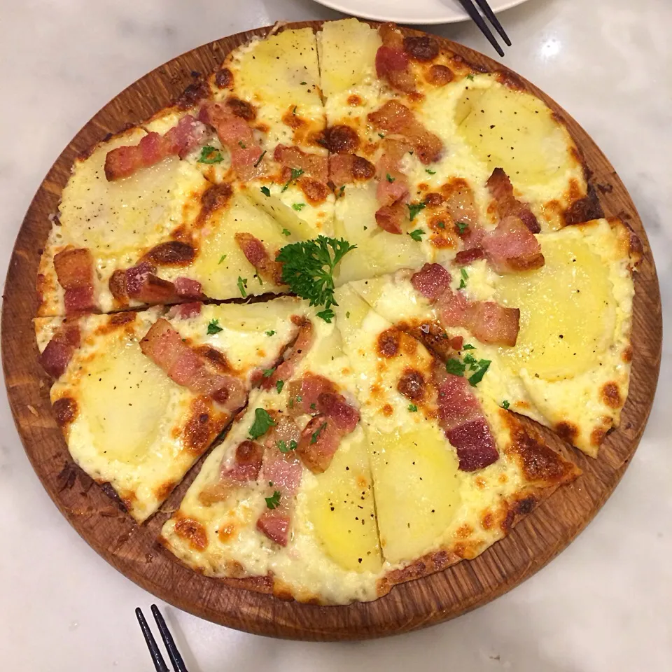 Pizza cabonara becon and potato|coconutstreetさん