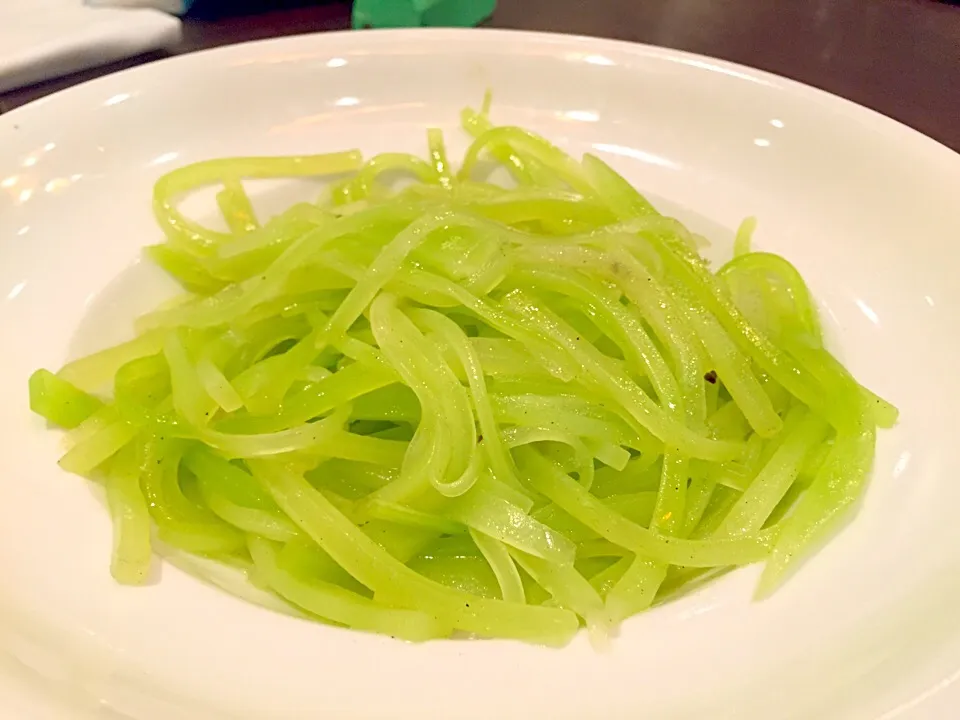 Snapdishの料理写真:Sautéed shredded lettuce shoots|Sky Blueさん