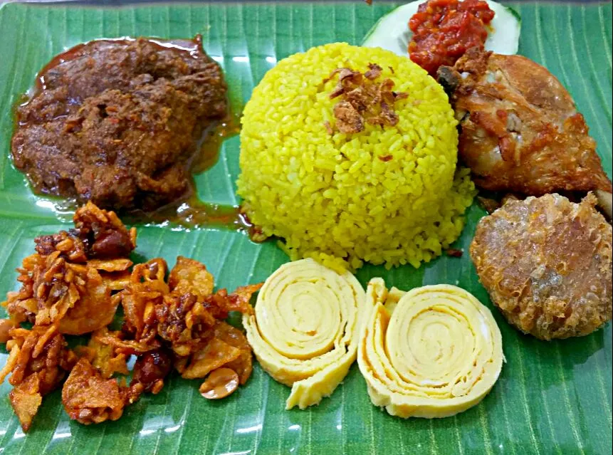 Nasi Kuning Komplit|FooDin'sさん