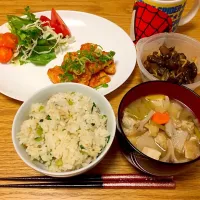 Snapdishの料理写真:鶏の韓国風焼き&菜っ葉ご飯&かぶ汁&手作りキュウちゃん|ほぶまりさん