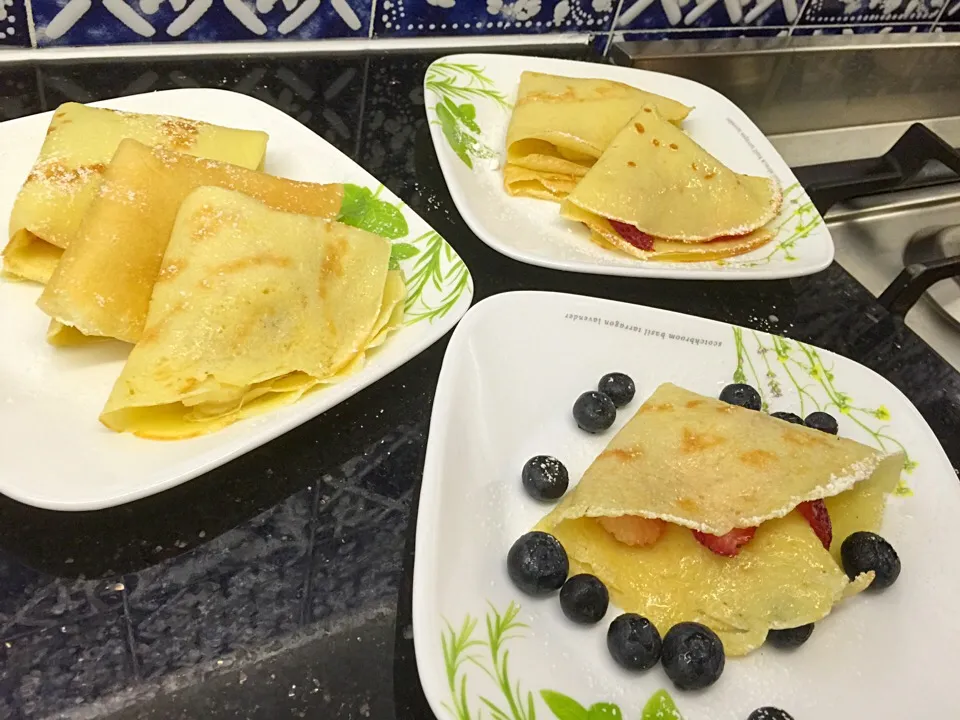 Banana & Berries Crepes|Colleen Teoさん