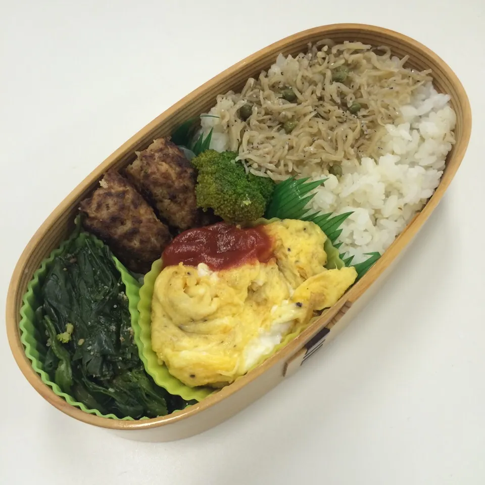 弁当（ハンバーグ、オムレツ、ほうれん草胡麻和え、ブロッコリー、ちりめん山椒）|SasaMasa213さん