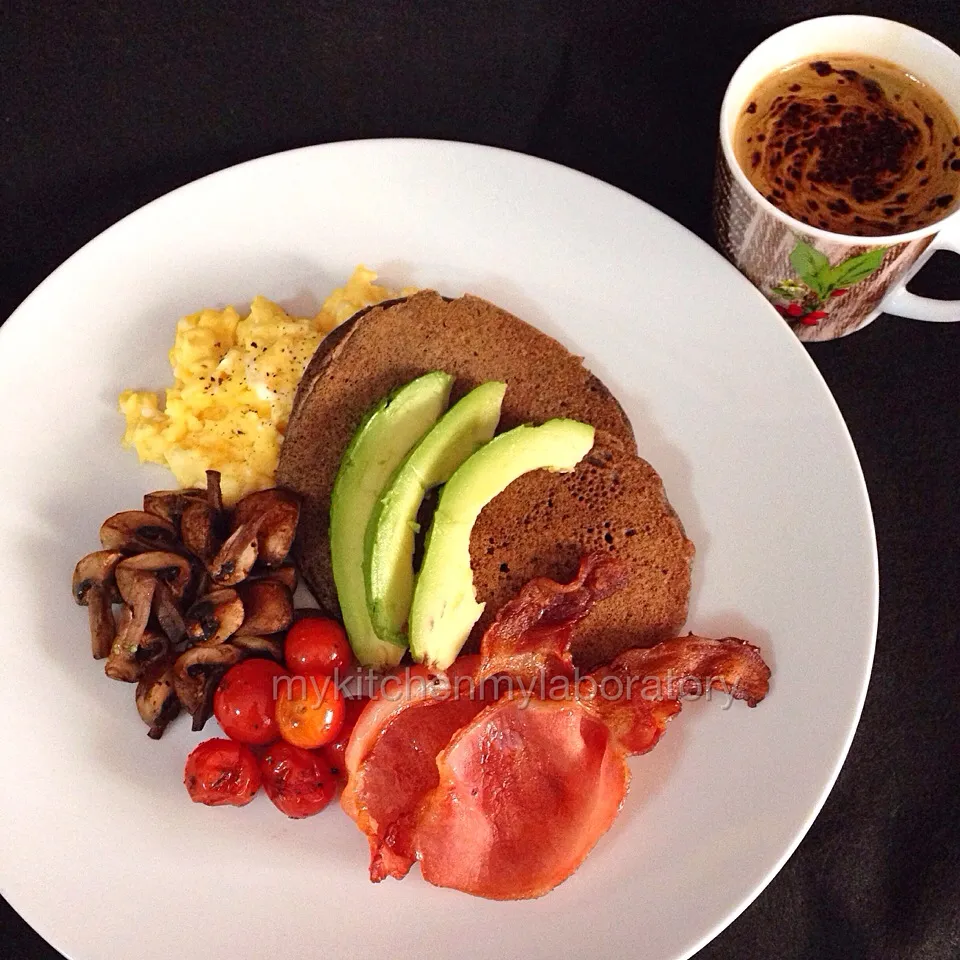 Snapdishの料理写真:Savory pancake breakfast - buckwheat pancakes with scrambled egg, sautéed mushrooms, roasted cherry tomatoes, back bacon and avocado|coxiella24さん