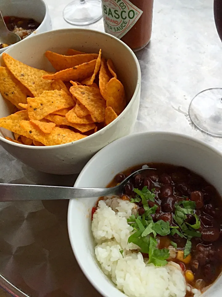 Snapdishの料理写真:Black bean chili soup and rice|lauren shannonさん