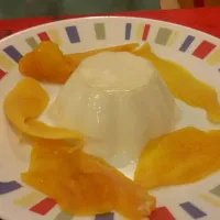 coconut panna cota with a dried mango on the side😄|sherry rodriguesさん