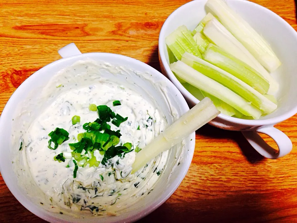 Celery sticks with cream cheese dip|Vanessa Hasebeさん