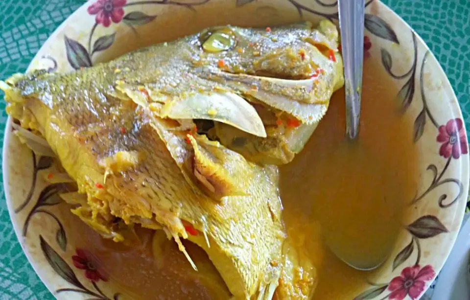 Masak Singgang Asam Pedas Kepala Ikan Merah|FooDin'sさん