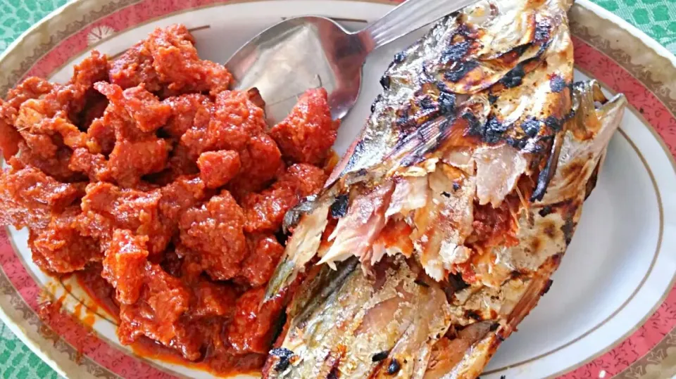 Daging Goreng & Ikan Panggang Berlada|FooDin'sさん