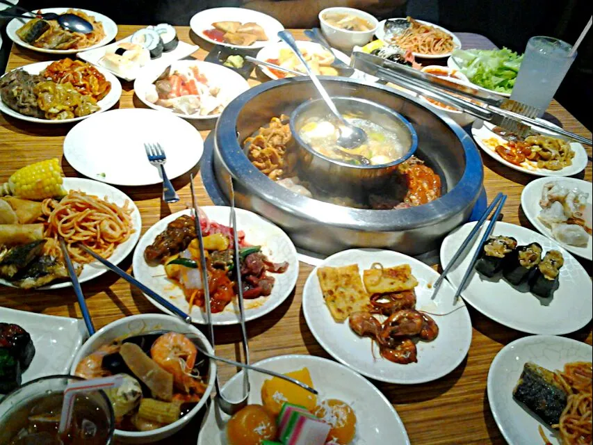 Snapdishの料理写真:Korean Feast|FooDin'sさん