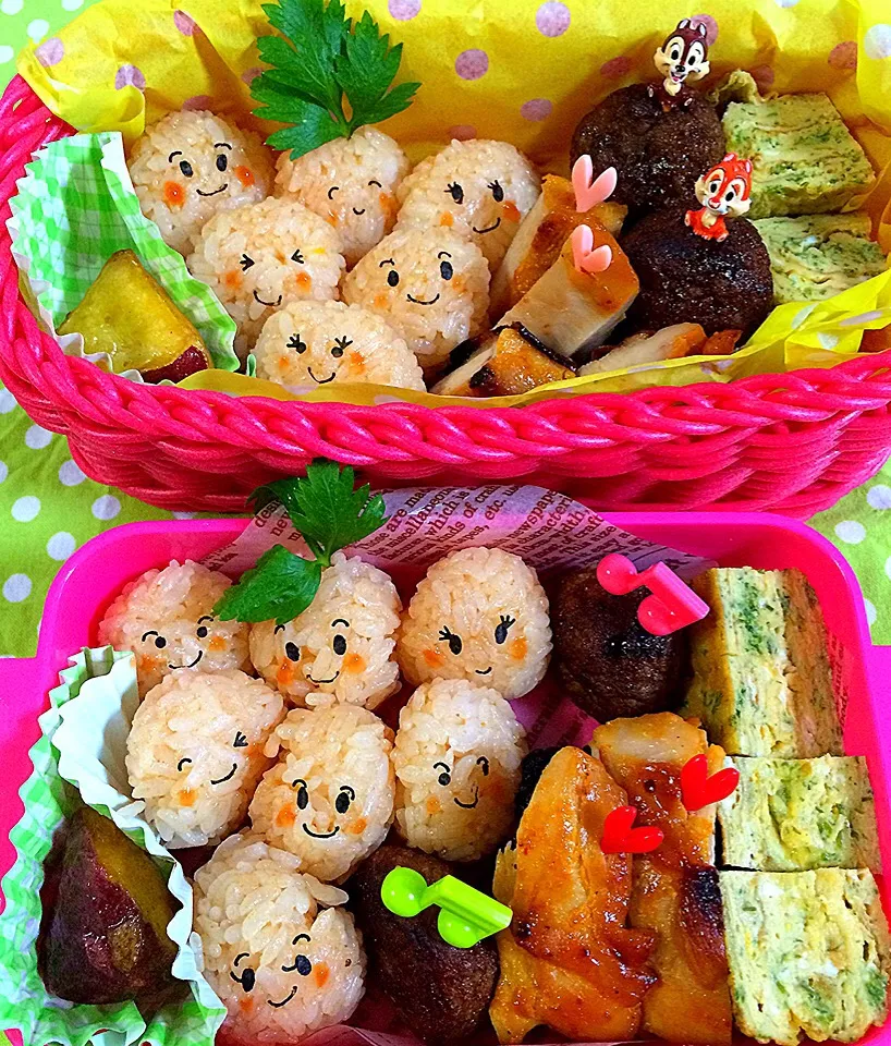 Snapdishの料理写真:女の子弁当♪                                ニコニコがいっぱいのブドウOBENTO|志野さん