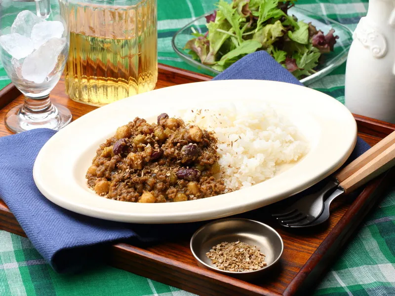 ルウで作る簡単キーマカレー　あらびきスパイス添え #AllAbout|All About 料理レシピさん