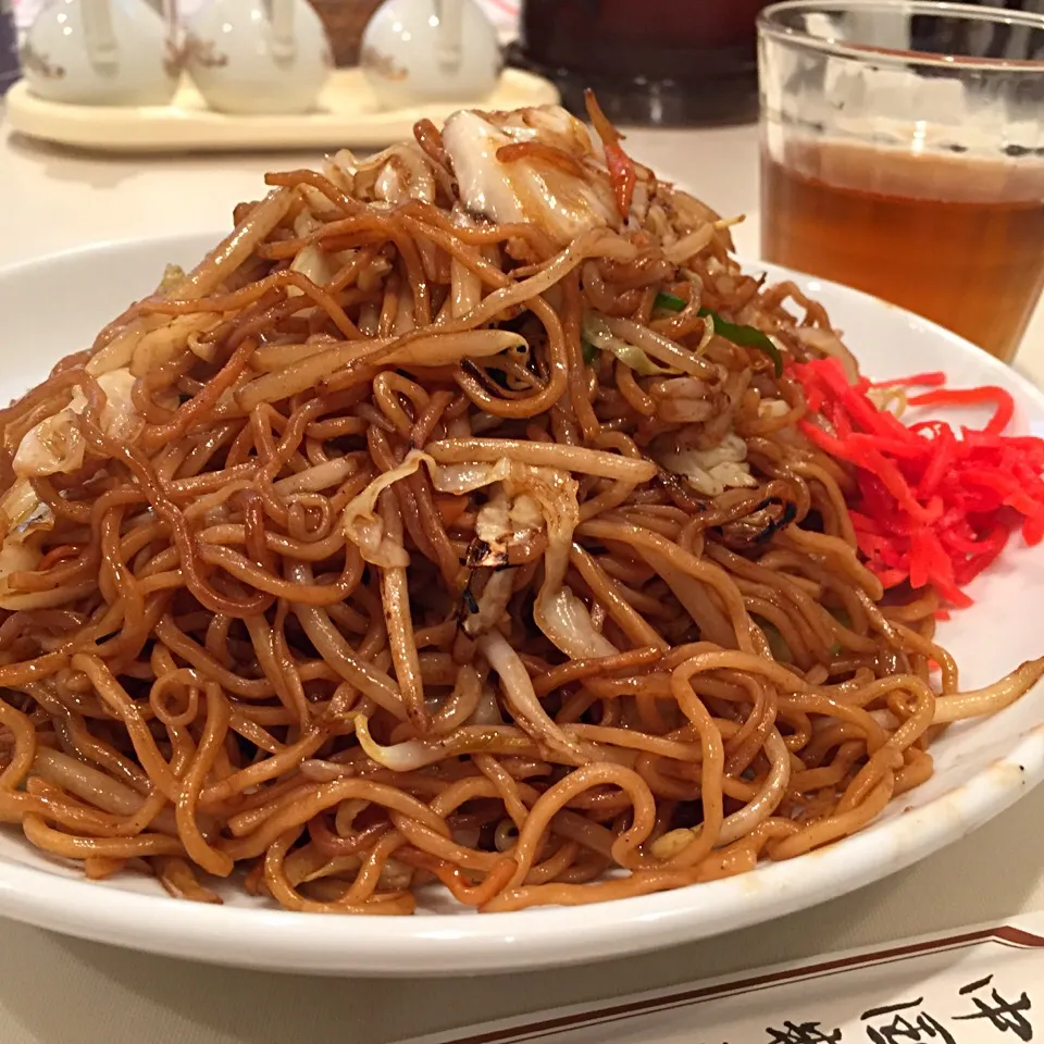 Snapdishの料理写真:焼きそば@梅林(五反田)|塩豚骨さん