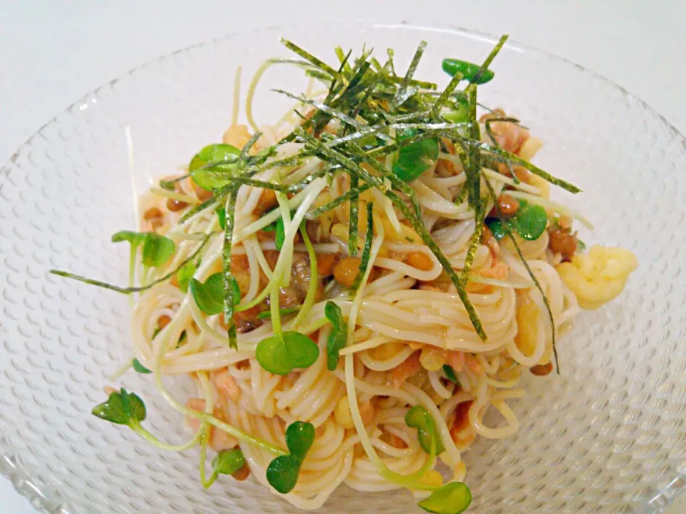 Snapdishの料理写真:納豆混ぜ混ぜ素麺❗お好きな具〰で混ぜ素麺🎵|Sayakaさん