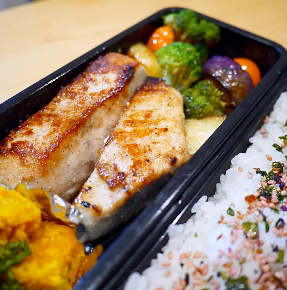今日の親父弁当！|沖縄「ピロピロ」ライフさん
