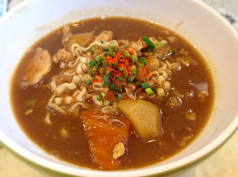 そんで、今朝はカレーうどん😋(^^;;|アライさんさん