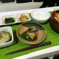 サバの照り焼き ふろふき大根 白菜と豚肉の煮物 ほうれん草のおひたし|みかんさん